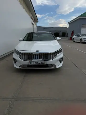 2020 Kia Cadenza Technology