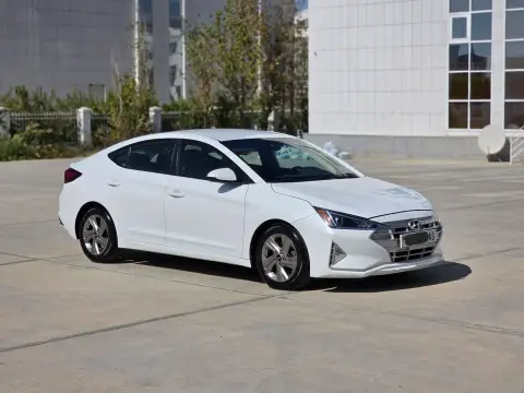2020 HYUNDAI Elantra