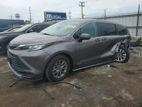 2021 Toyota Sienna Le