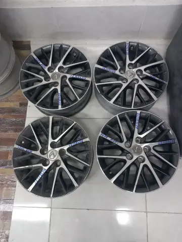 Lexus es diska R17 morda