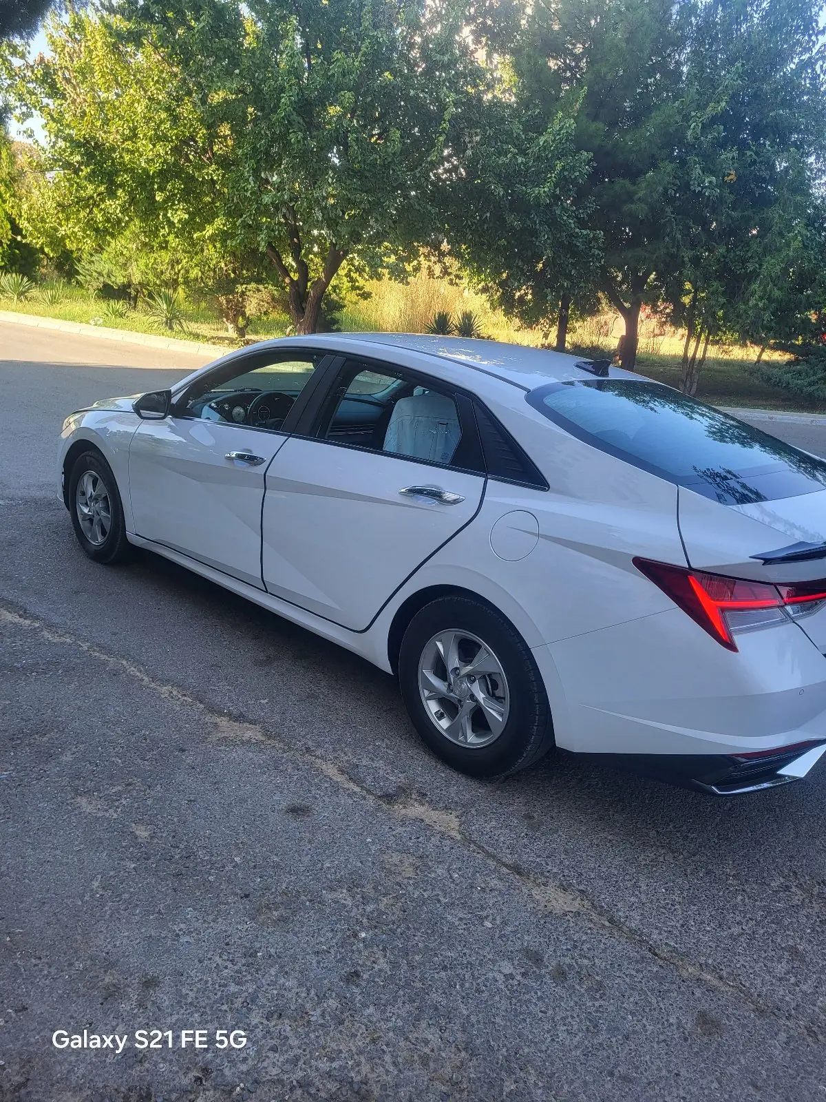 2022 Hyundai Elantra 4