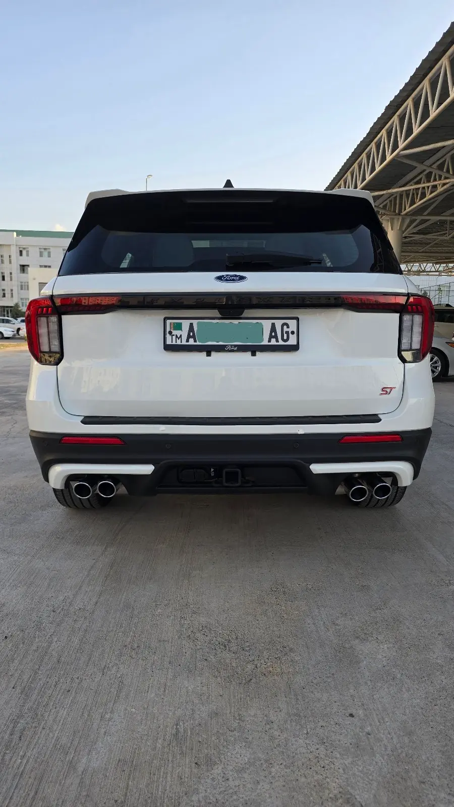 2025 Ford Explorer St 3