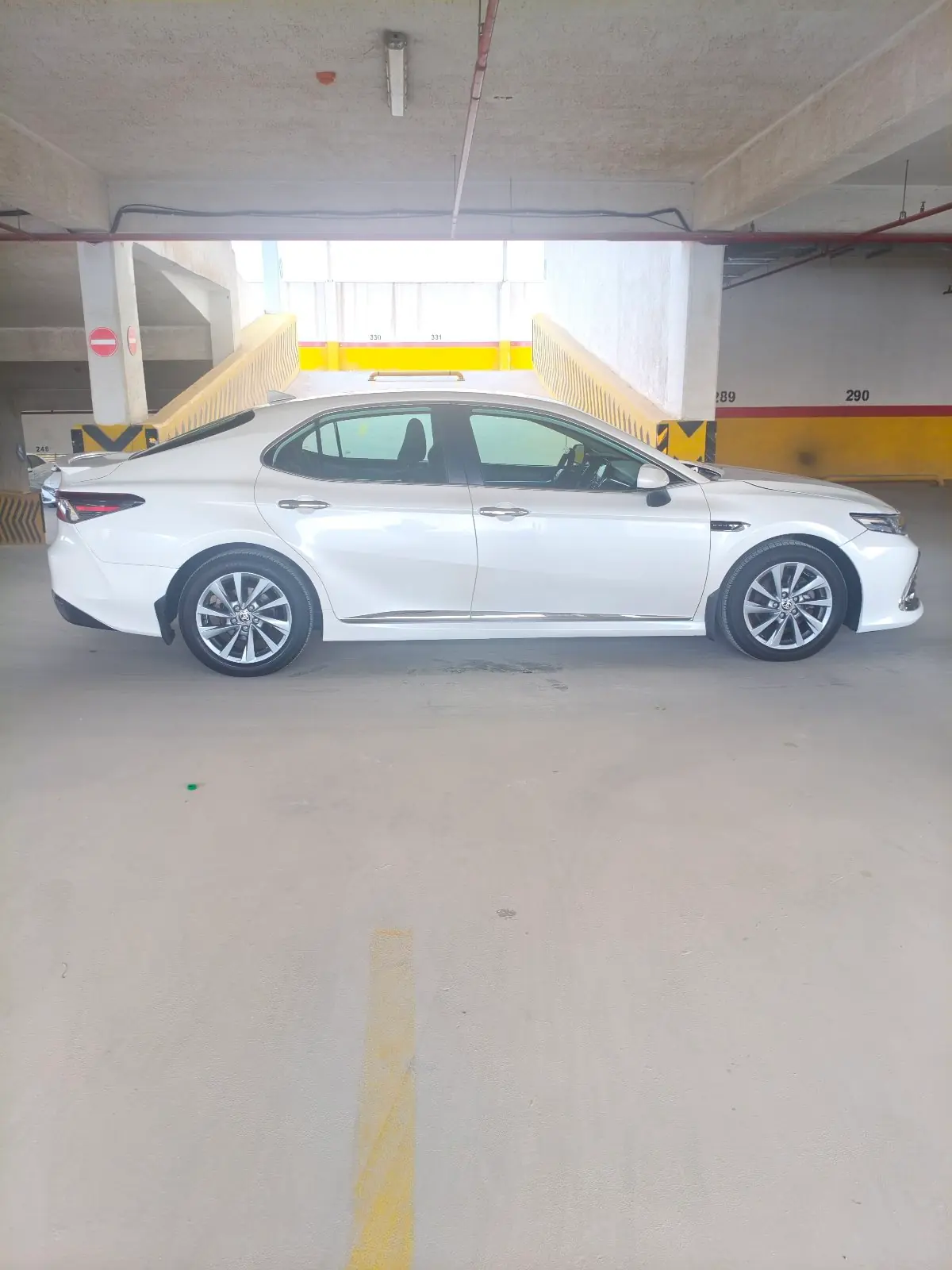 2022 Toyota Camry Le 4