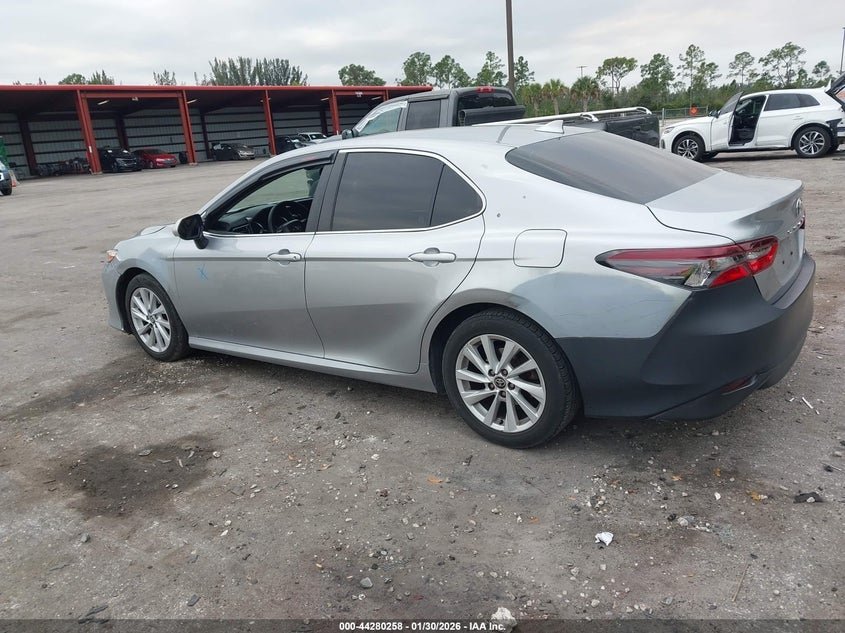 2022 Toyota Camry Le 10