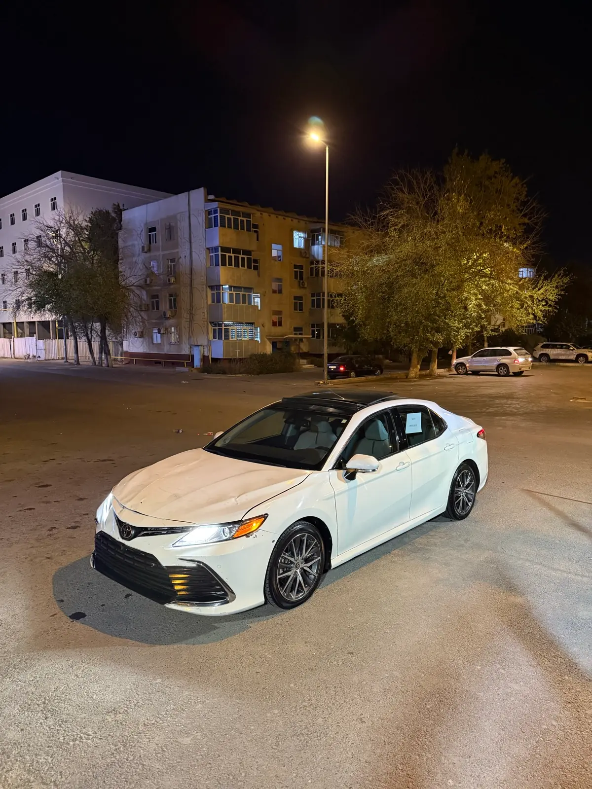 2021 Toyota Camry Xle V6 2