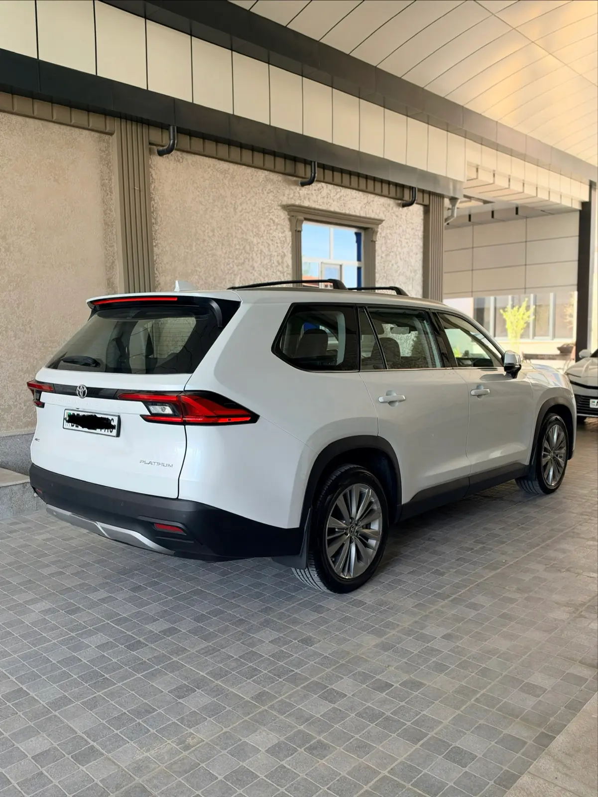 2024 Toyota Grand Highlander Xle 3