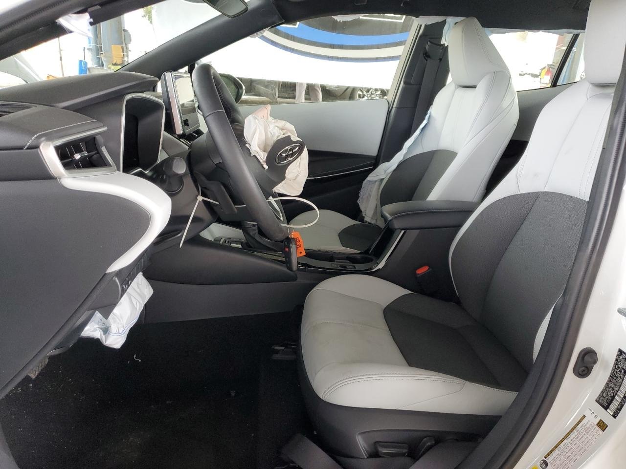 2025 Toyota Corolla Xse 14