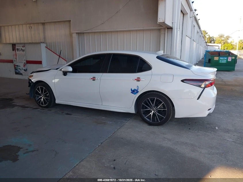 2021 Toyota Camry Se 15