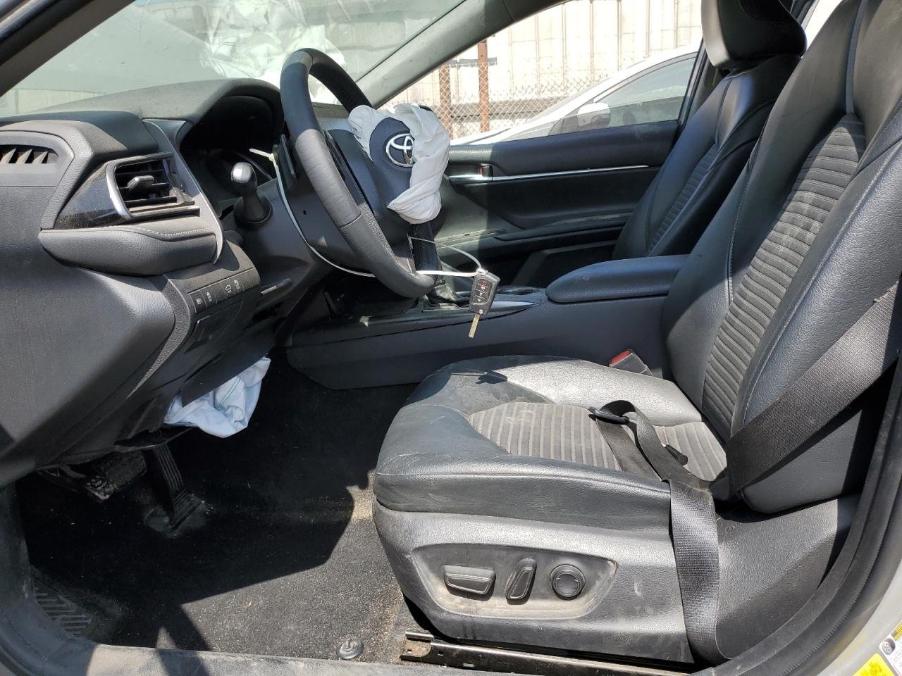 2021 Toyota Camry Se 12