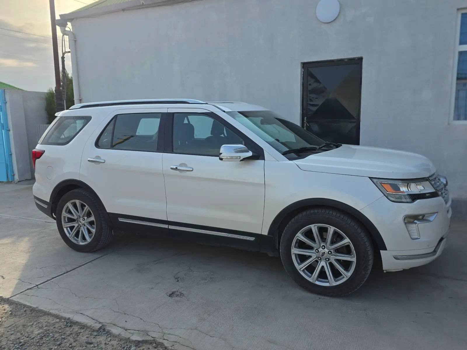 2018 FORD Explorer 7