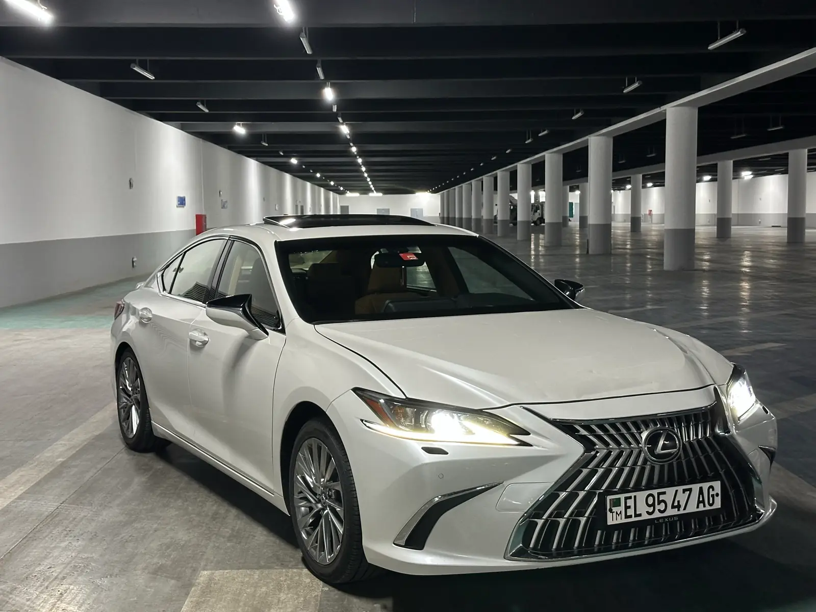 2023 LEXUS Es300h 2