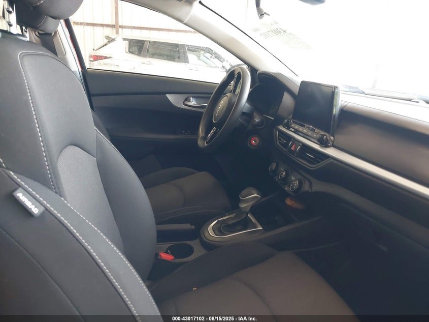 2023 Kia Forte Lxs 9