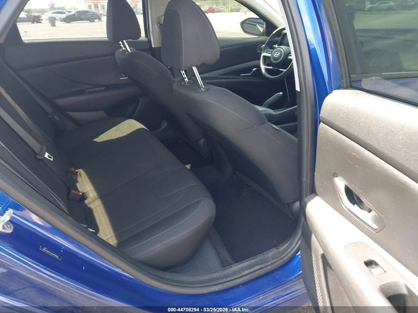 2022 Hyundai Elantra Sel 8