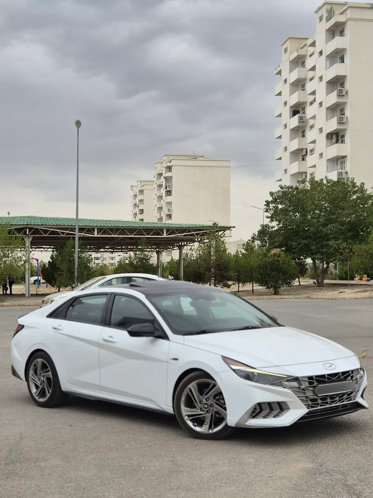 2022 HYUNDAI Elantra 1