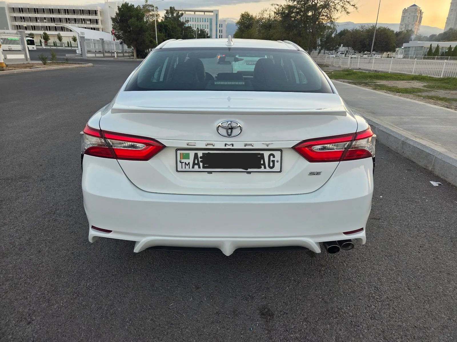 2019 Toyota Camry L 8