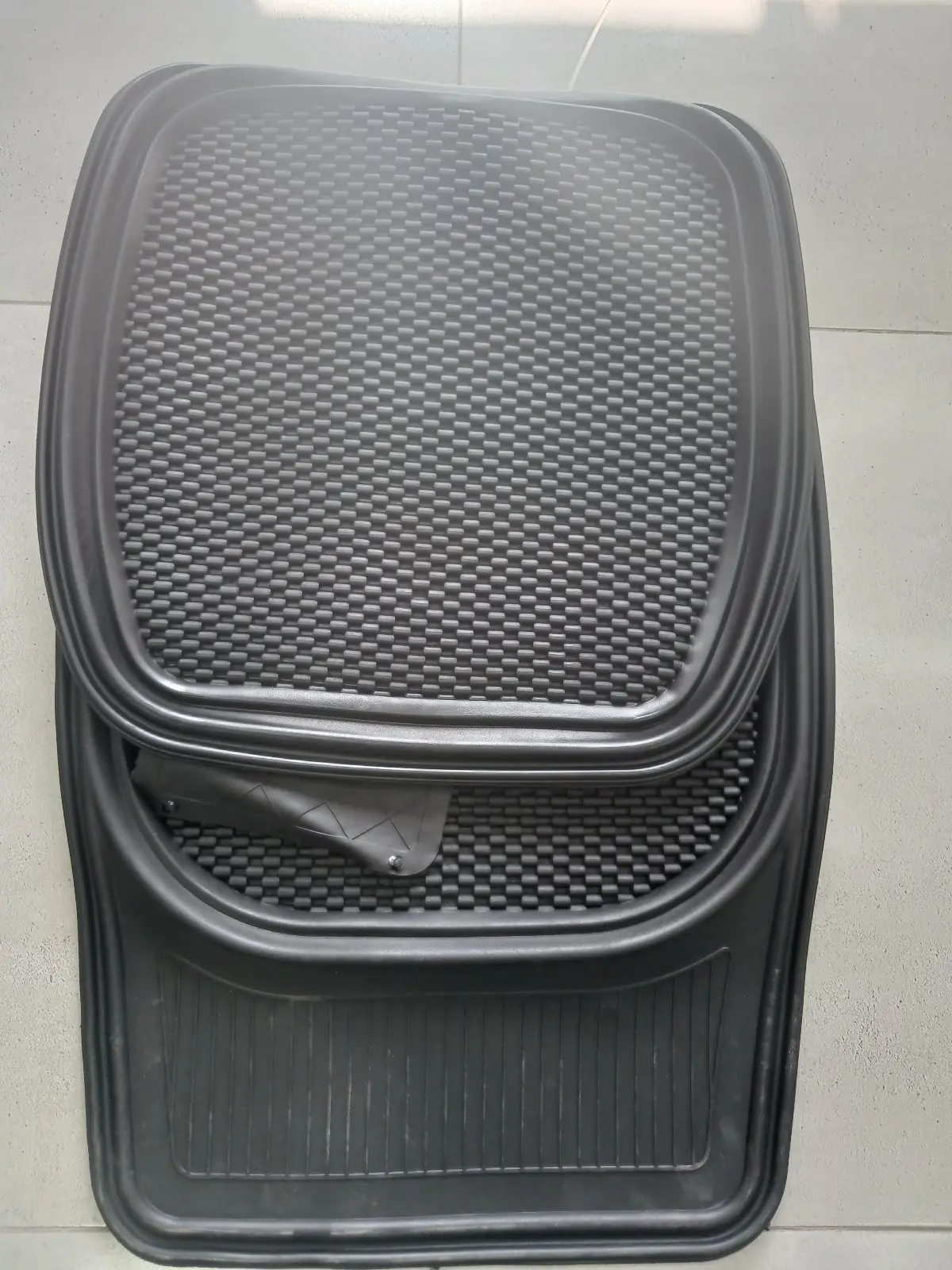 KOWRIK UNIVERSAL 1