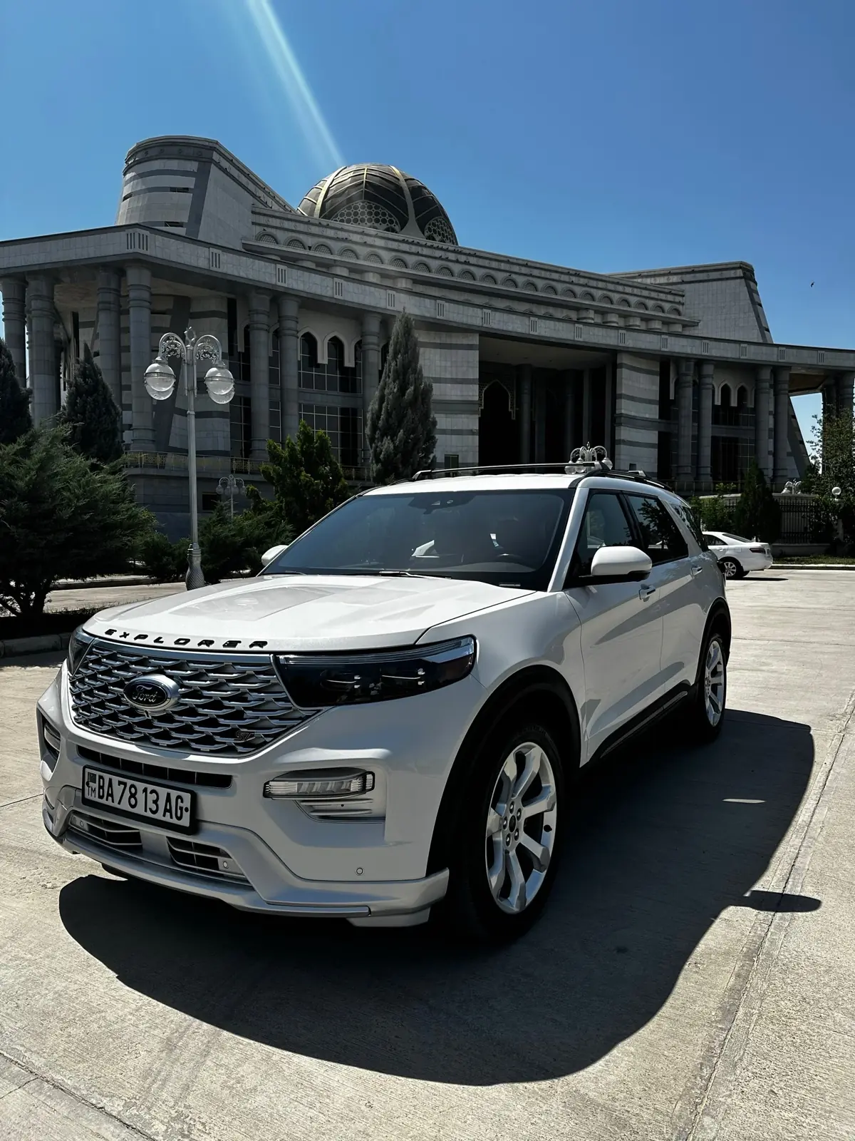 2020 FORD Explorer 1