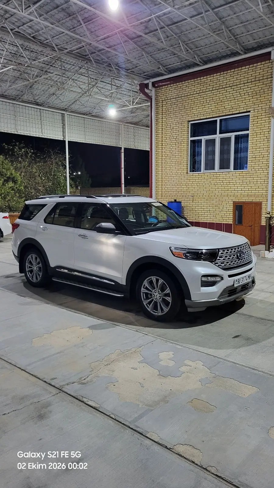 2023 FORD Explorer 2
