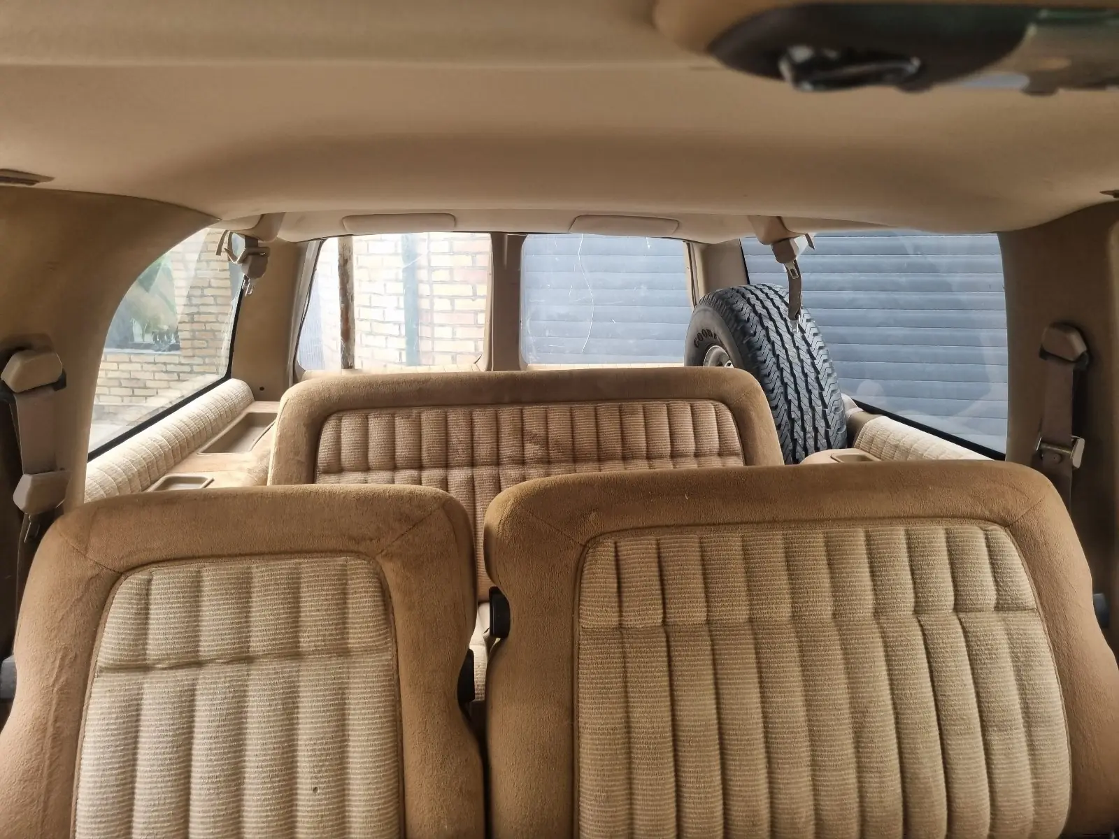 1994 CHEVROLET Suburban 6