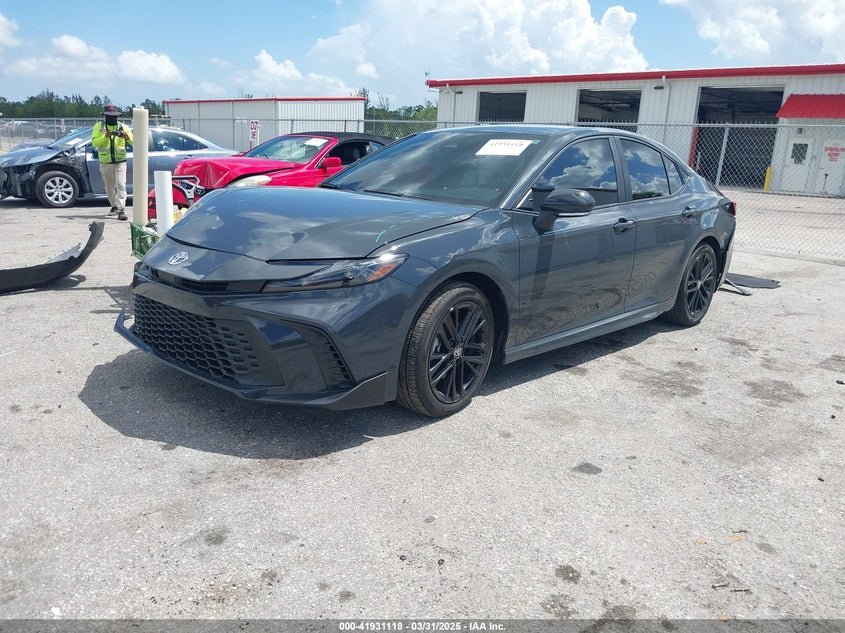 2025 Toyota Camry Se 10