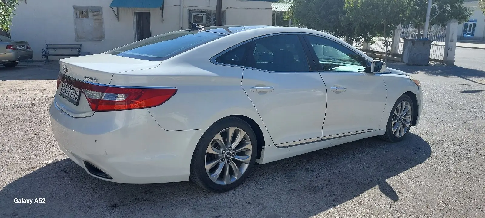 2012 HYUNDAI Azera 4