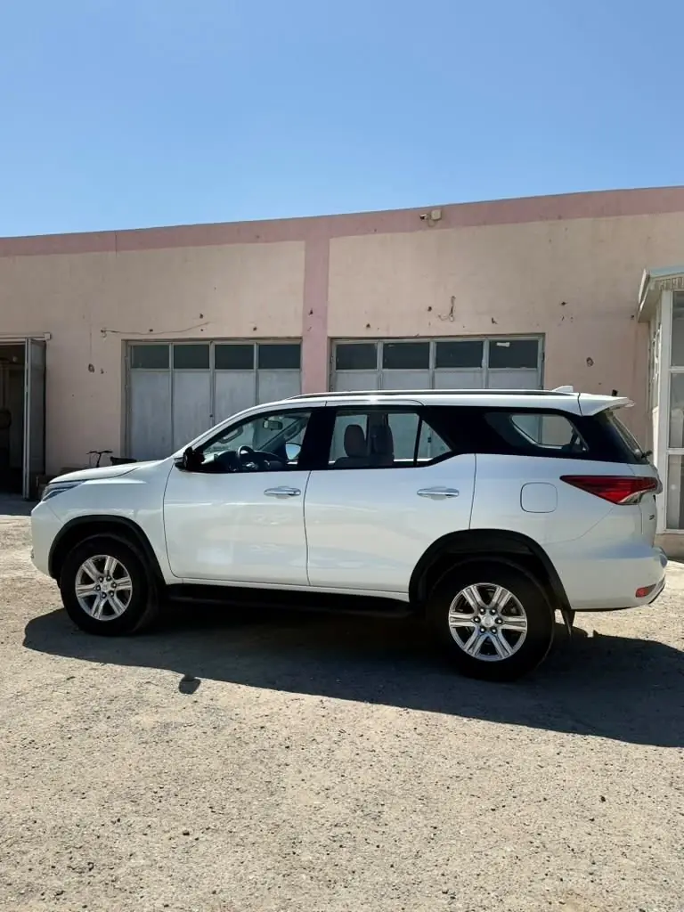 Toyota Fortuner 5
