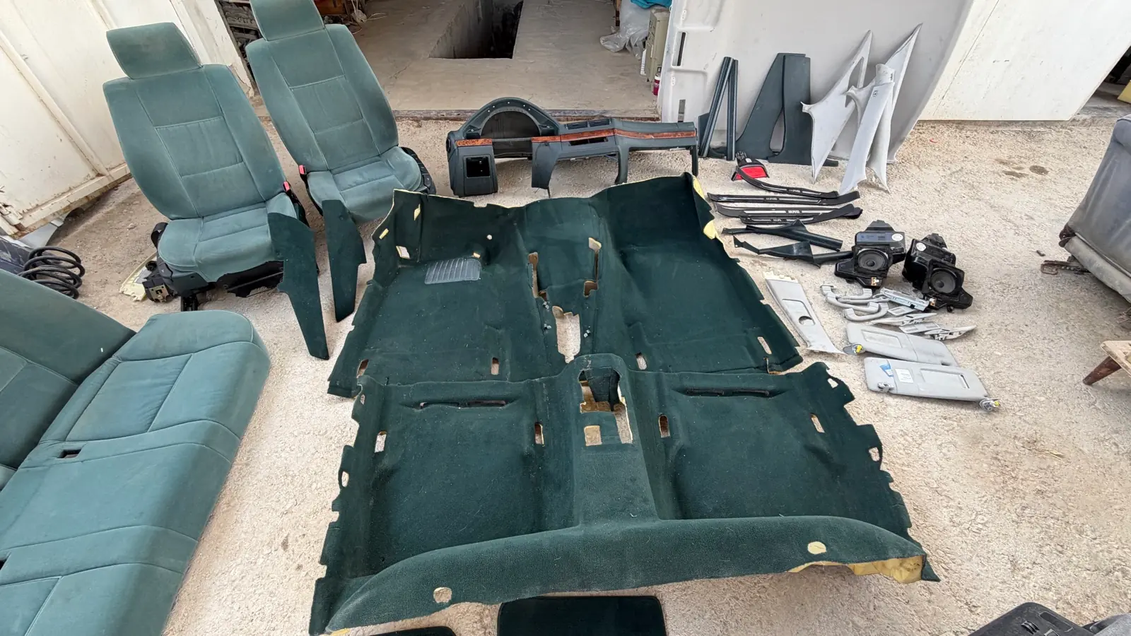 Bmw e39 yashyl salon ahlije detallary bar komplekt satylyar hemme zady yashyl renkde arassaja mordan zady germaniyadan gelen bashgada bmw zapjastlary un arkayyn habarlashyp bilersiniz amatly bahadan 4