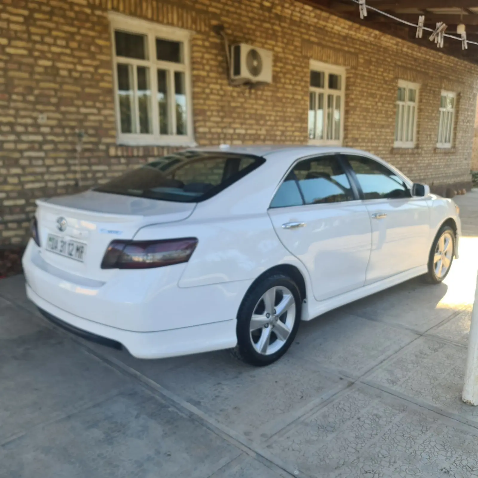 2011 TOYOTA Camry 1