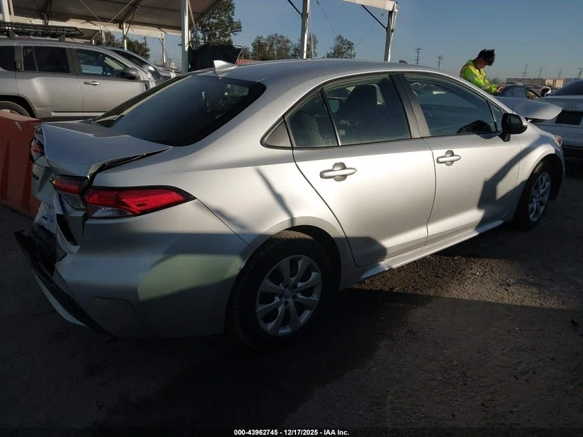 2022 Toyota Corolla Le 7