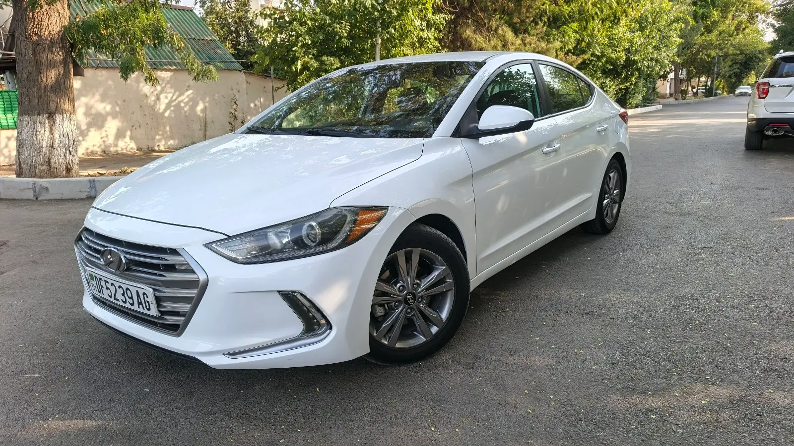 2018 HYUNDAI Elantra 3