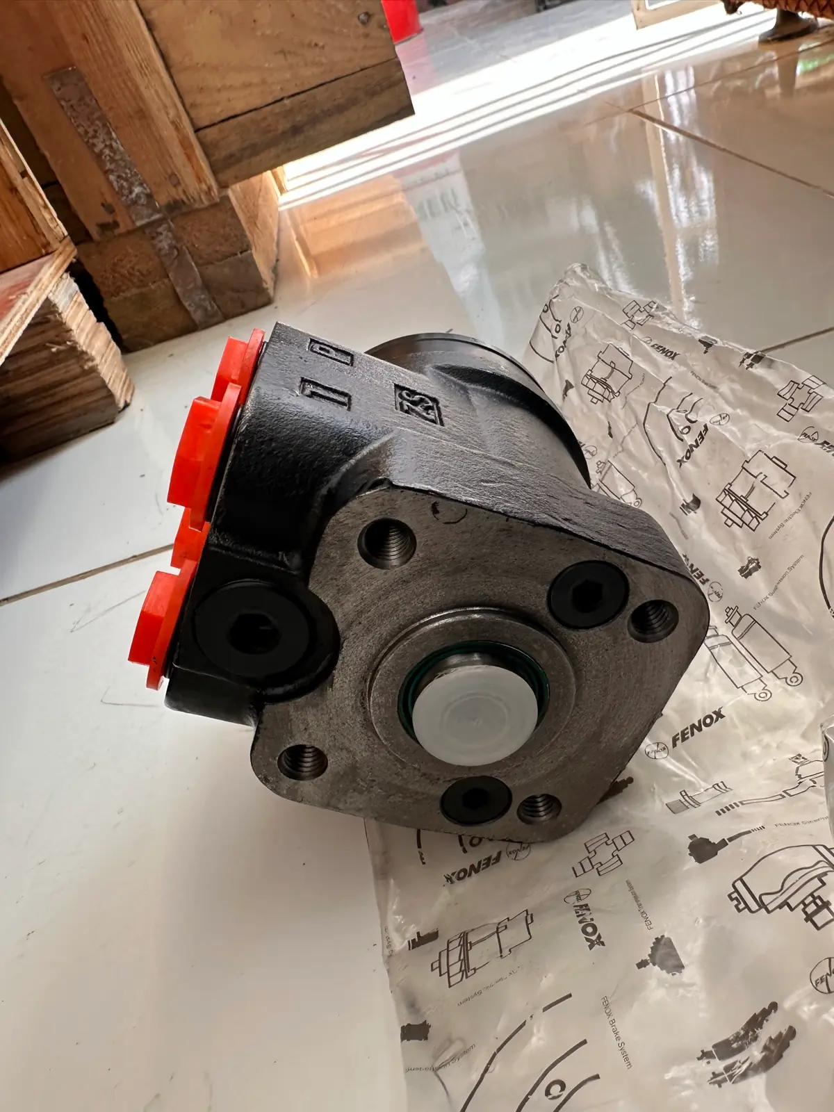 Dozator D-100 MTZ traktor 2