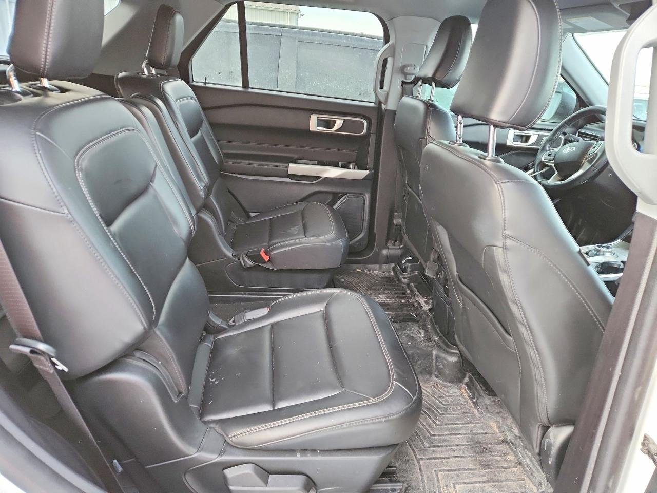 2022 Ford Explorer Xlt 16