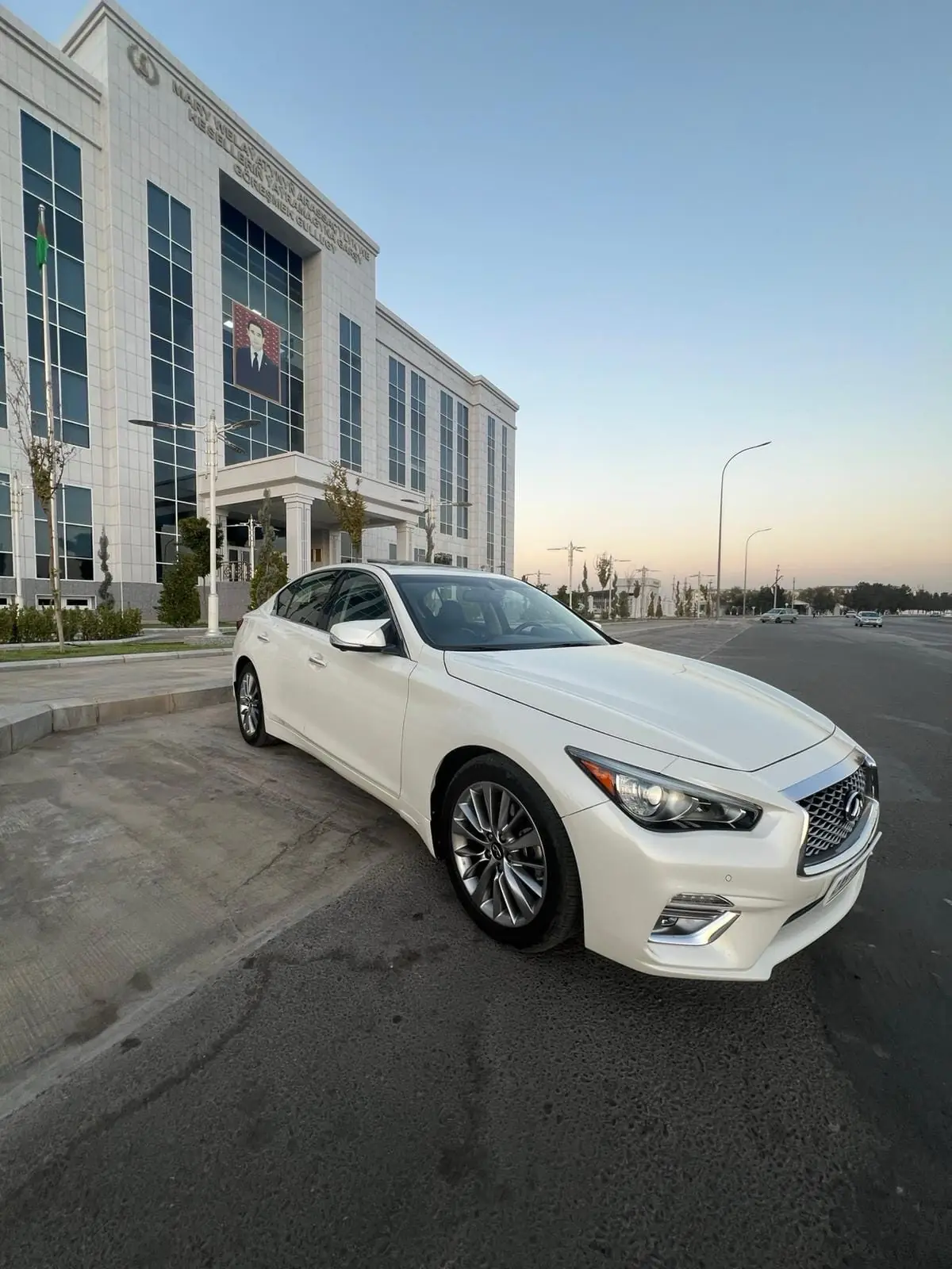 2021 Infiniti Q50 Luxe 2