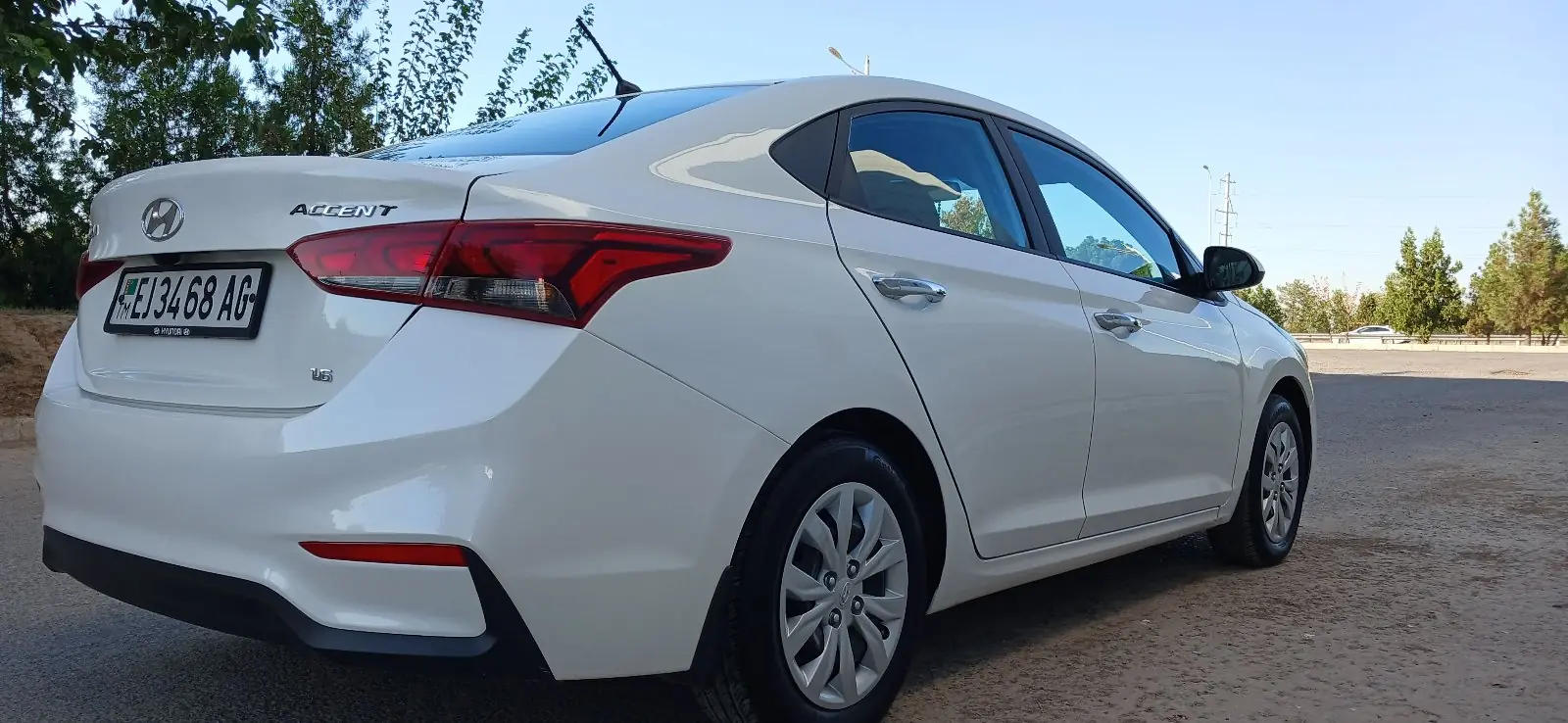 2022 Hyundai Accent Se 3