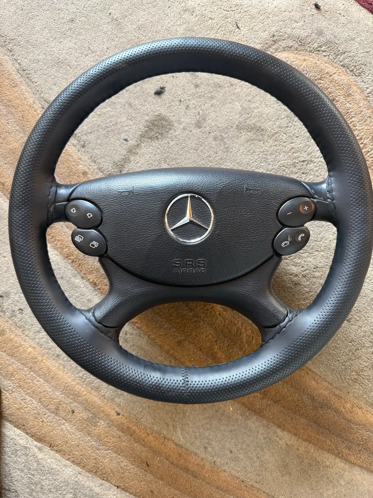 Mercedes-Benz W211 3