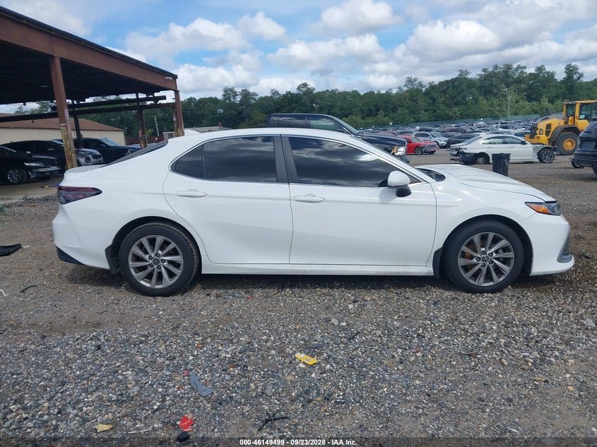 2023 Toyota Camry Le 21