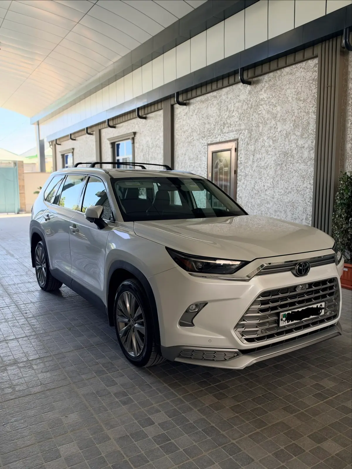 2024 Toyota Grand Highlander Xle 2