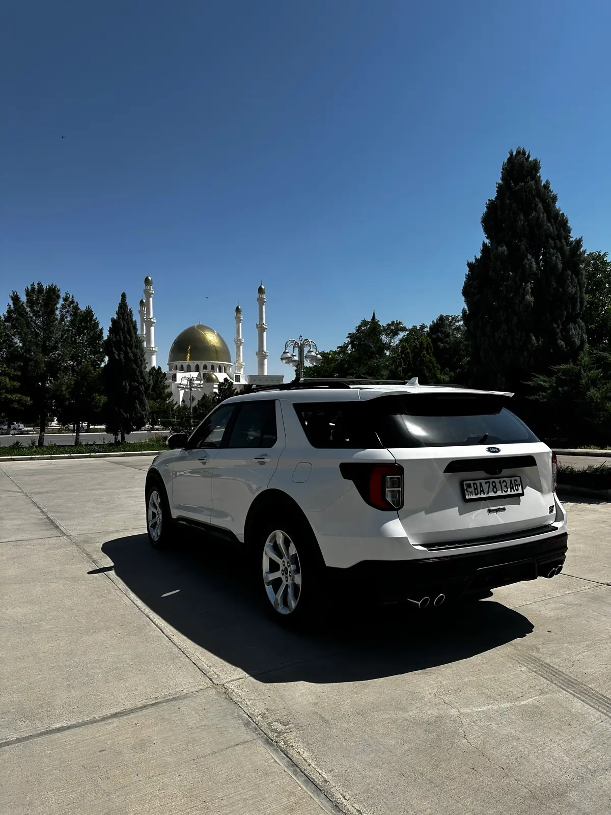 2020 FORD Explorer 4