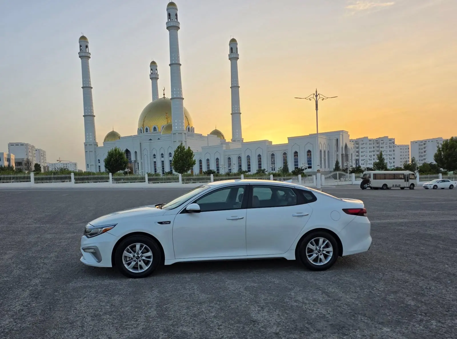 2017 KIA Optima 1