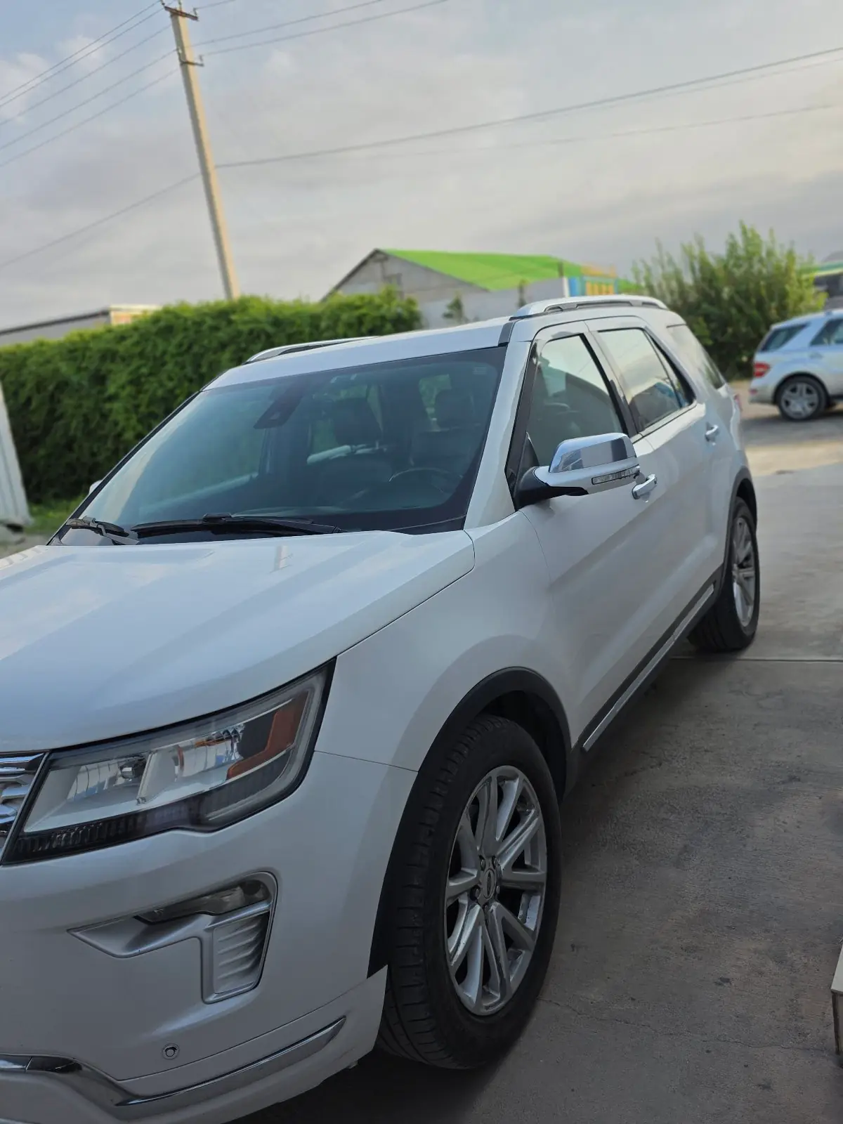 2018 FORD Explorer 6