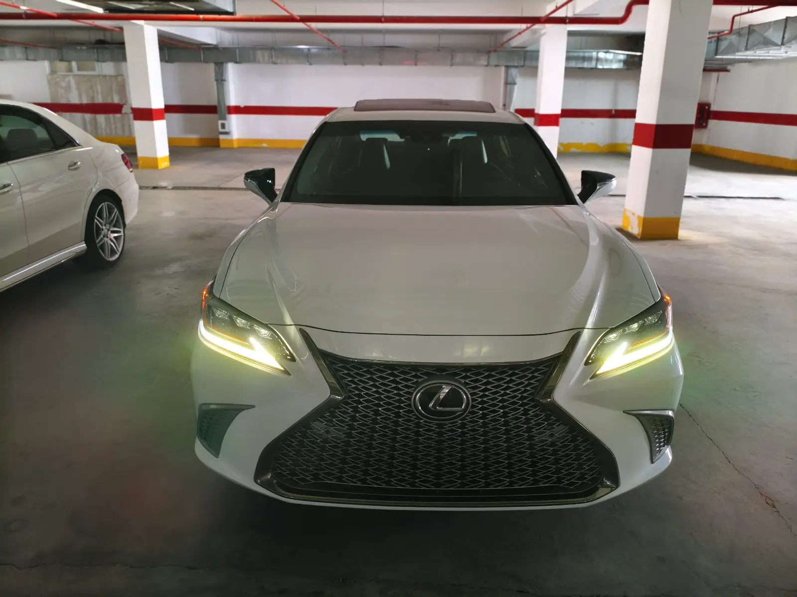 2021 LEXUS ES 1