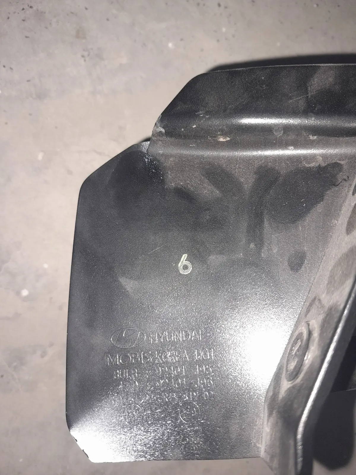 Hyundai Kona stopnik 4