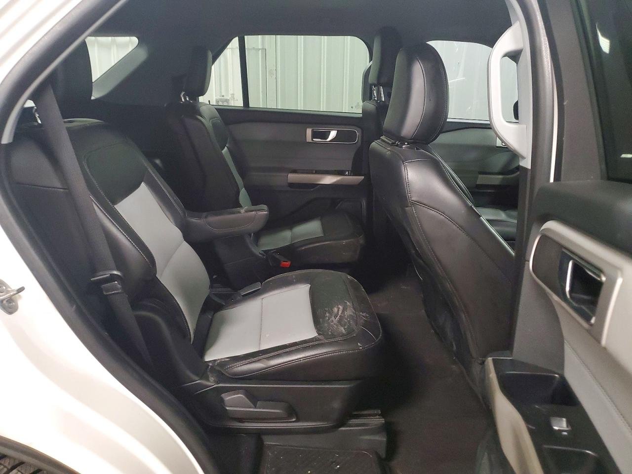 2022 Ford Explorer Xlt 15