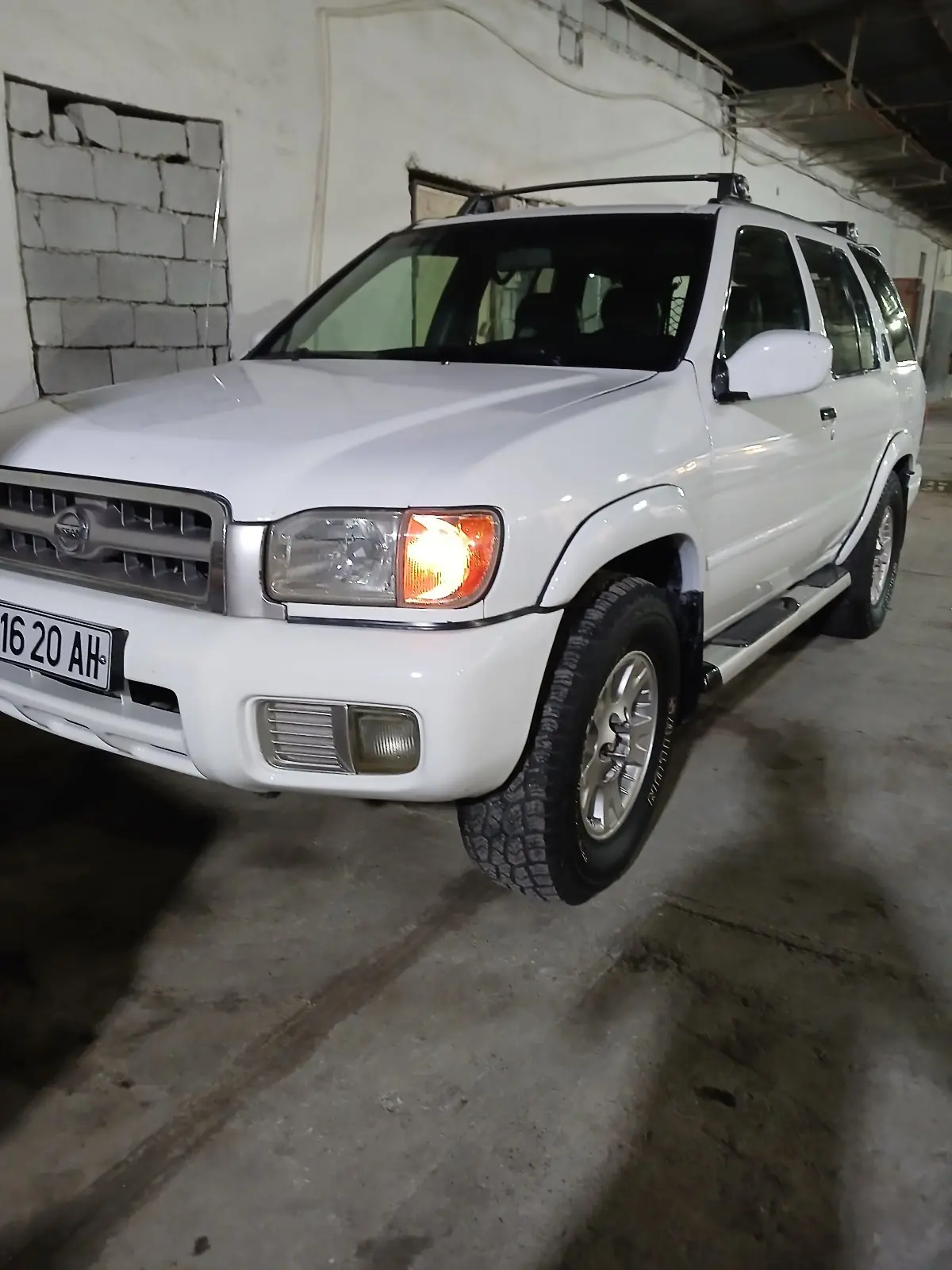2000 NISSAN Pathfinder 3