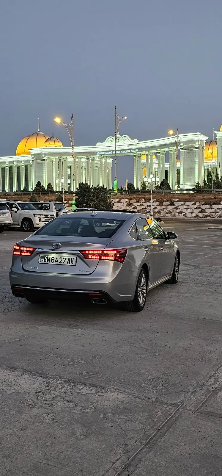 2016 TOYOTA Avalon 5