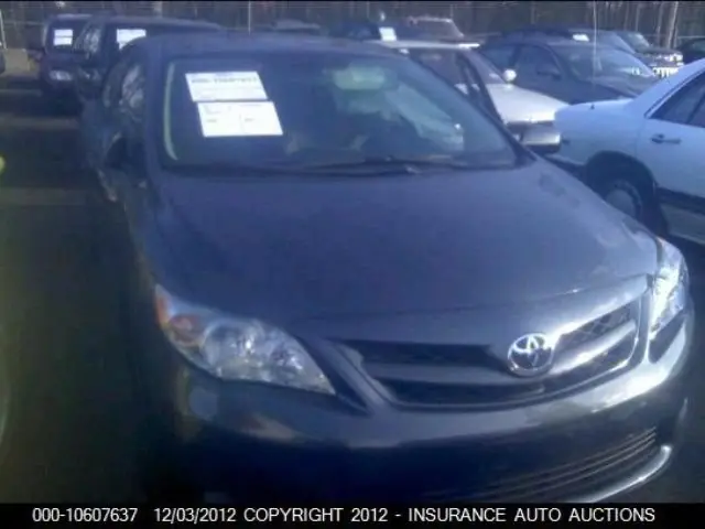 2011 TOYOTA Corolla 5
