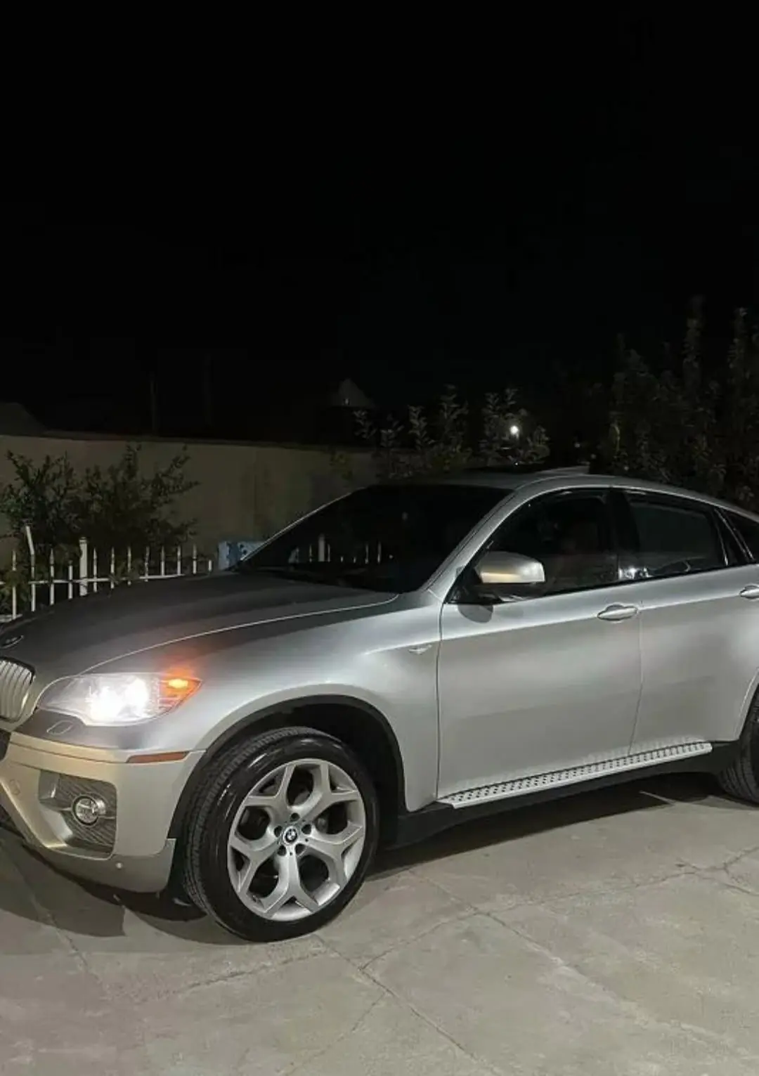 2011 BMW X6 2
