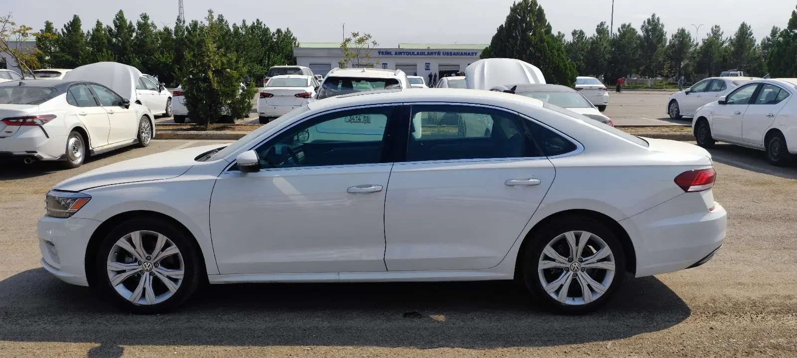 2021 VOLKSWAGEN Passat 3