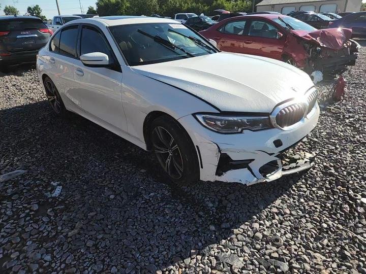 2022 BMW 330Xi 21