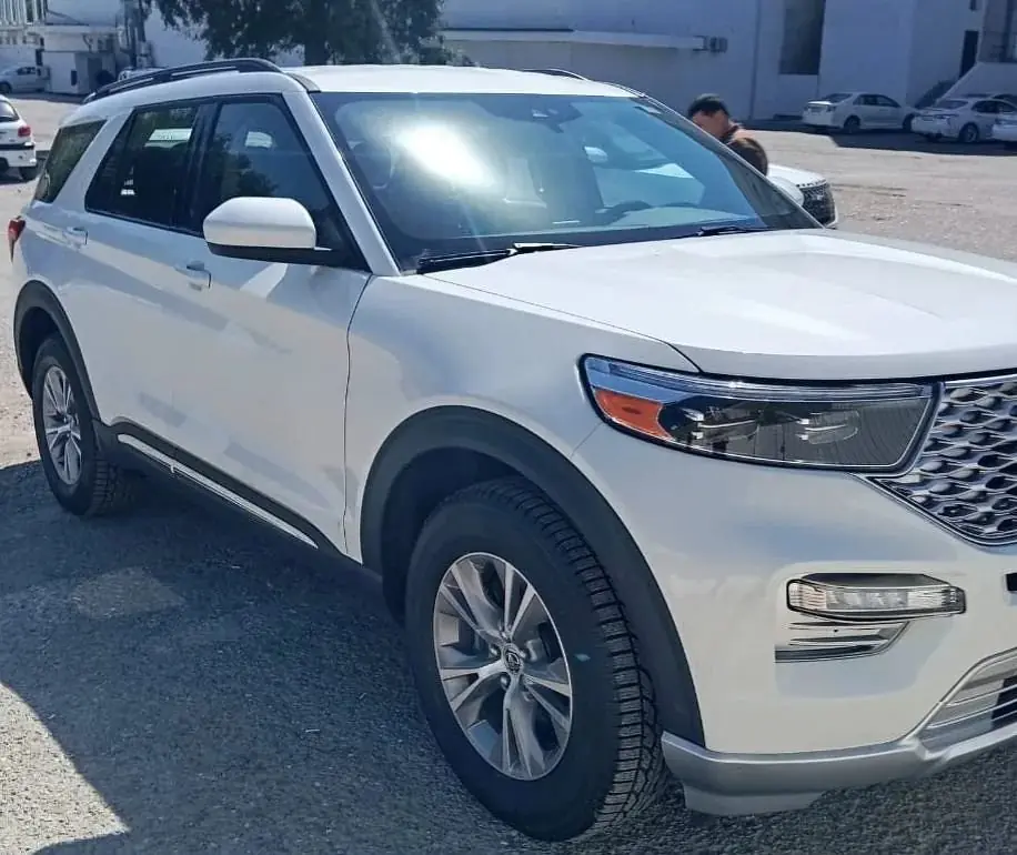 2022 Ford Explorer Xlt 2